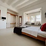 Отель B House 5*