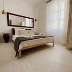 Отель B House