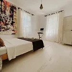 B House Отель 5*